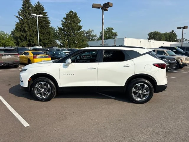 Used 2024 White Chevrolet LT image 3