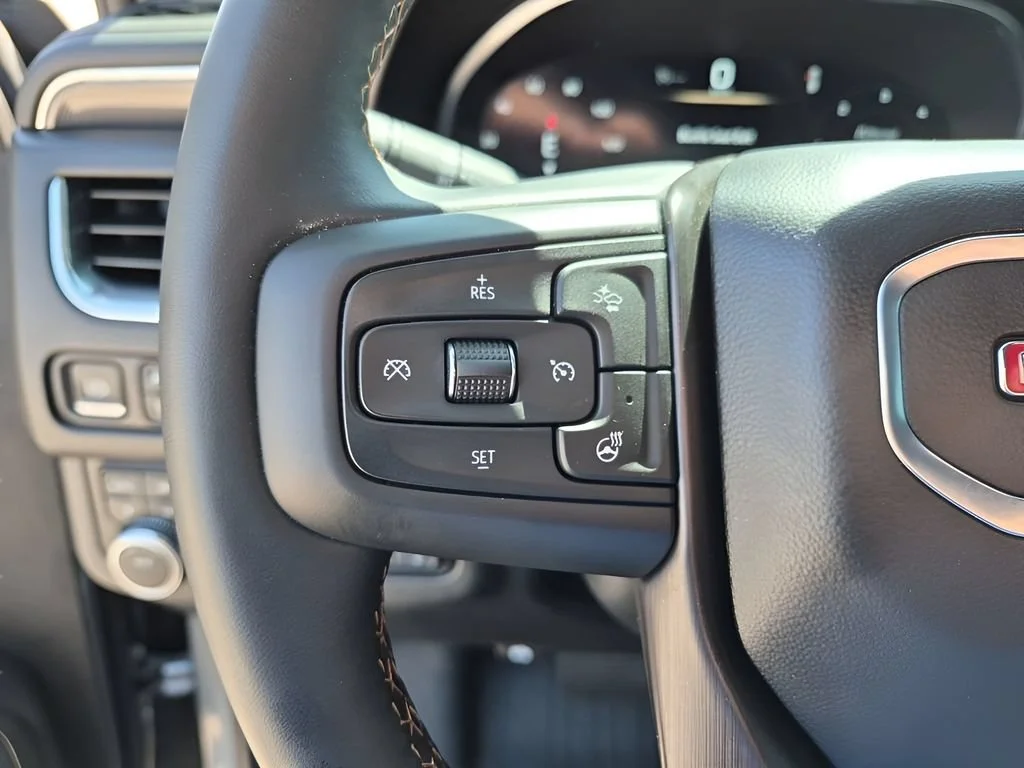 2024 GMC Yukon AT4 - Photo 41