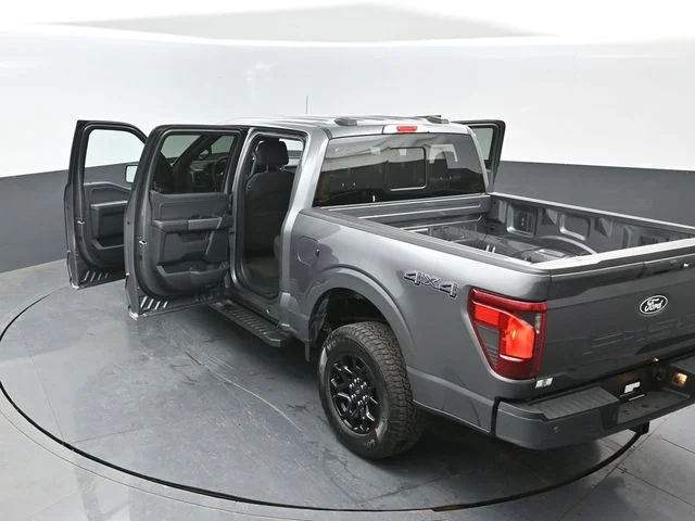 New 2026 Carbonized Gray Metallic Ford XLT image 23