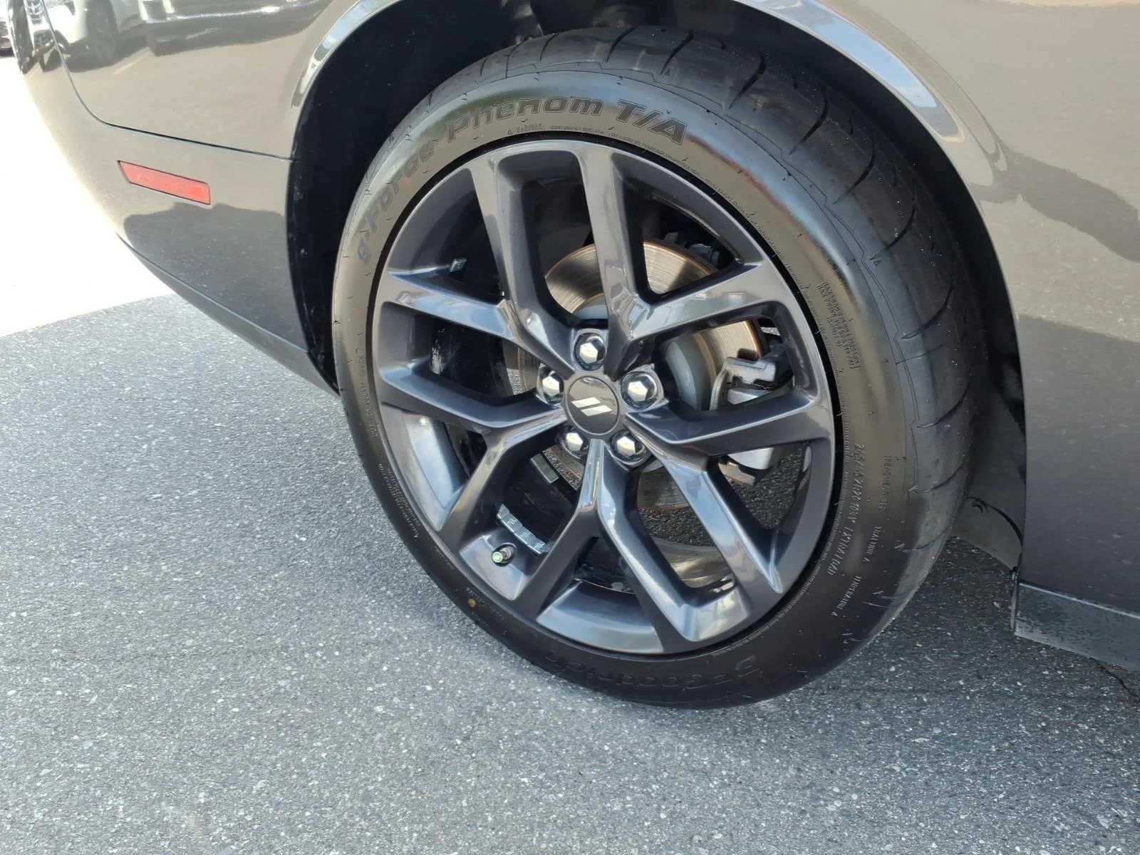 Used 2022  DODGE RT image 9