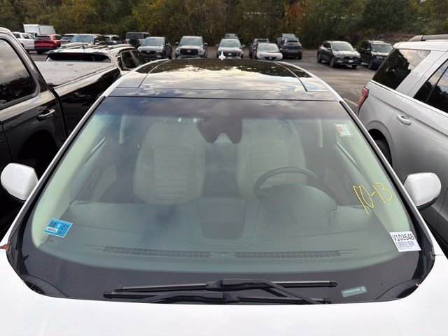 Used 2020 White Ford SEL image 8