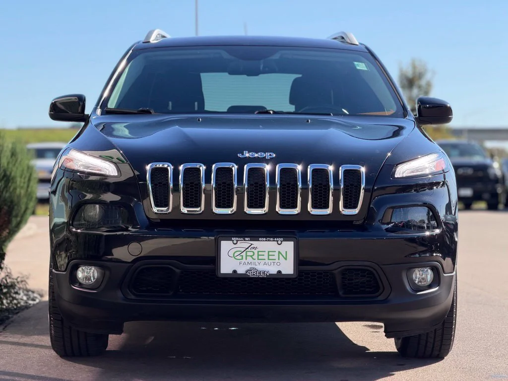 Used 2014 Black Jeep Latitude image 6
