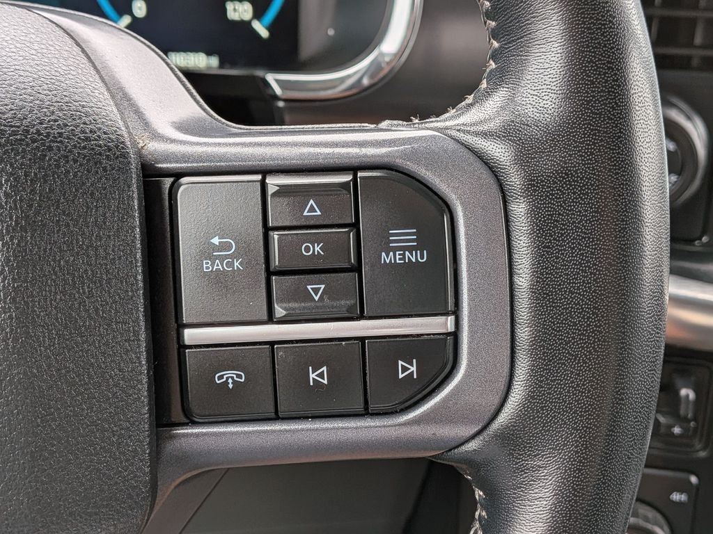 Used 2023 Silver Ford Lariat image 22
