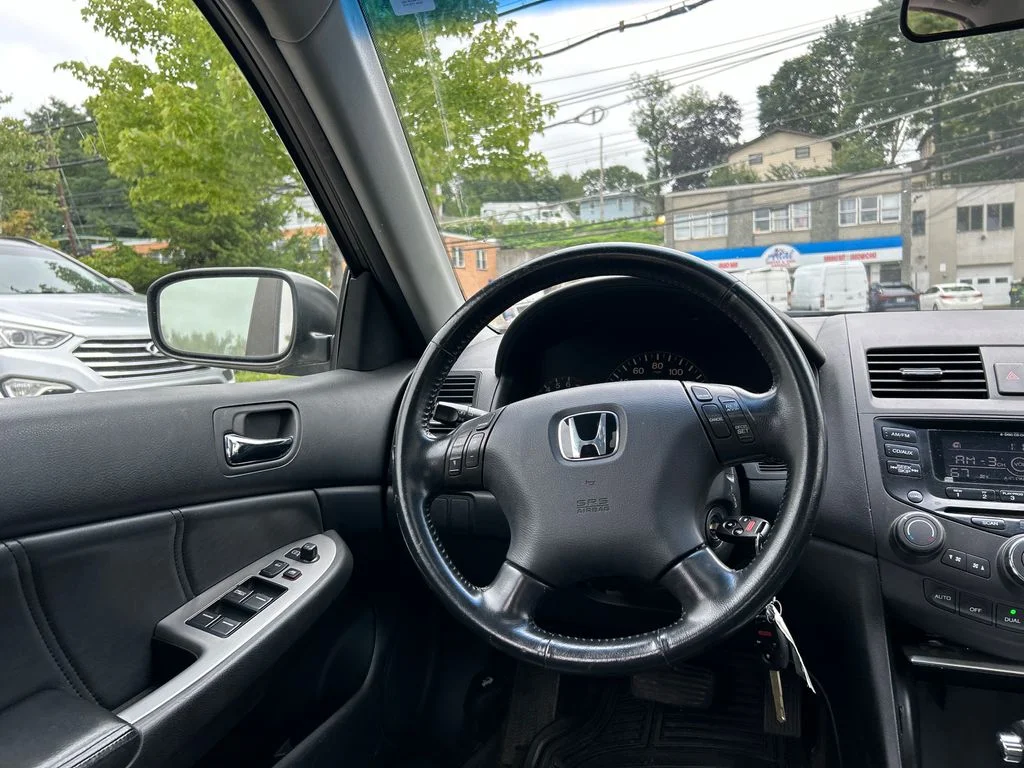 Used 2003  Honda EX image 21