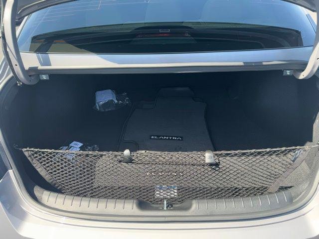 2025 Hyundai Elantra Blue - Photo 53