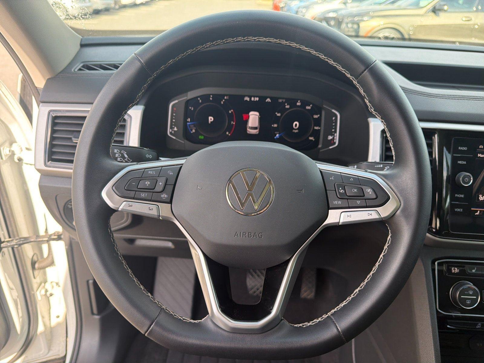 Used 2023 Pure White Volkswagen 3.6L V6 SE w/Technology image 17