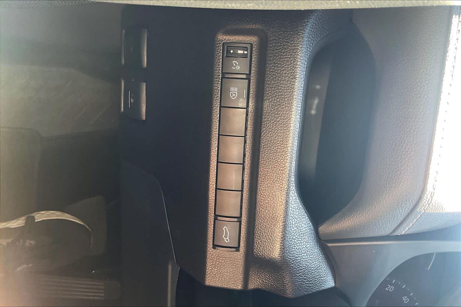 Used 2024 Silver Sky Metallic Toyota XLE image 33