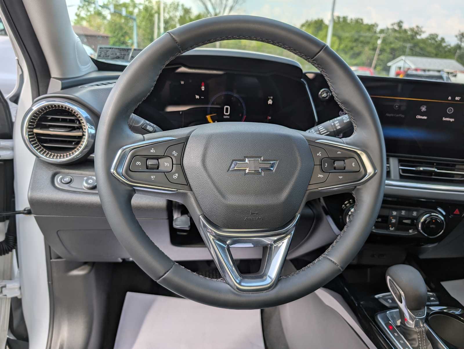Used 2024 Summit White Chevrolet ACTIV image 36
