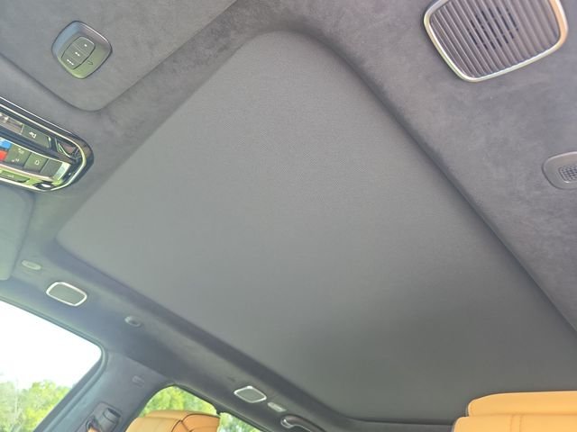 New 2026 Silver-Zynith Exterior Paint Jeep Summit Reserve image 17