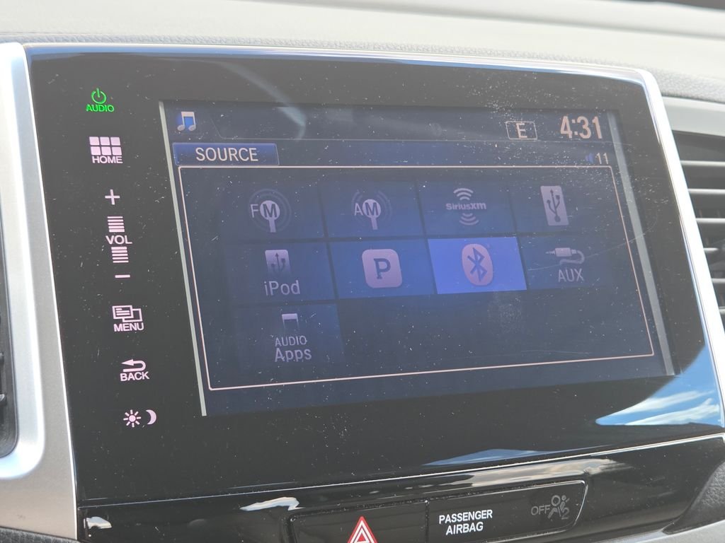Used 2016  Honda EX-L image 23