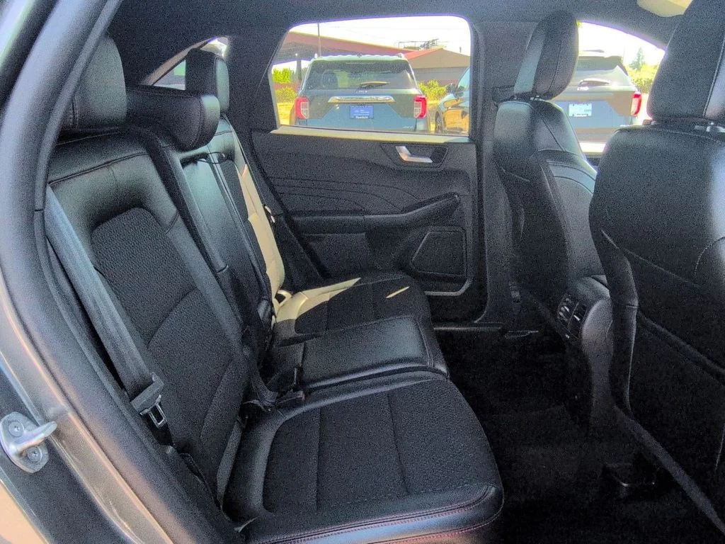 Used 2025 Gray Metallic Ford ST-Line image 28