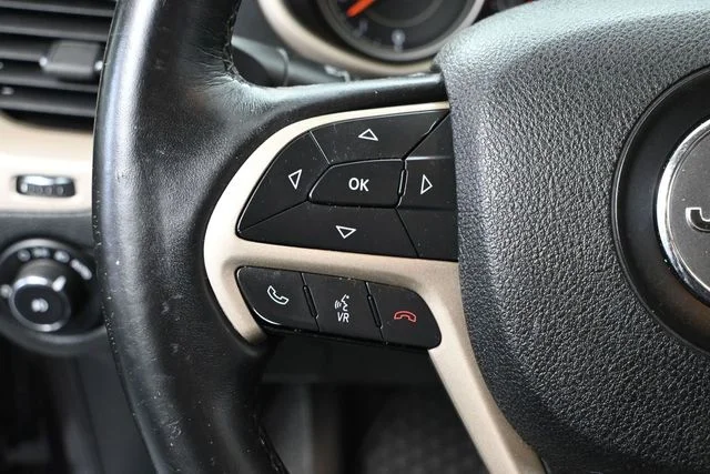 Used 2016 Gray Jeep Latitude image 26
