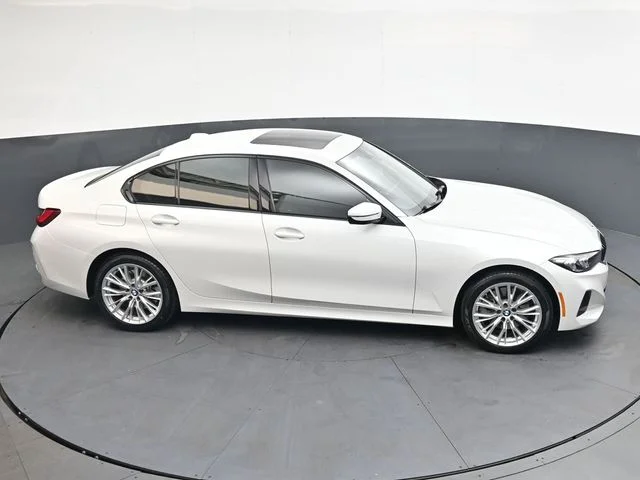 Used 2023 White BMW 330i xDrive image 27