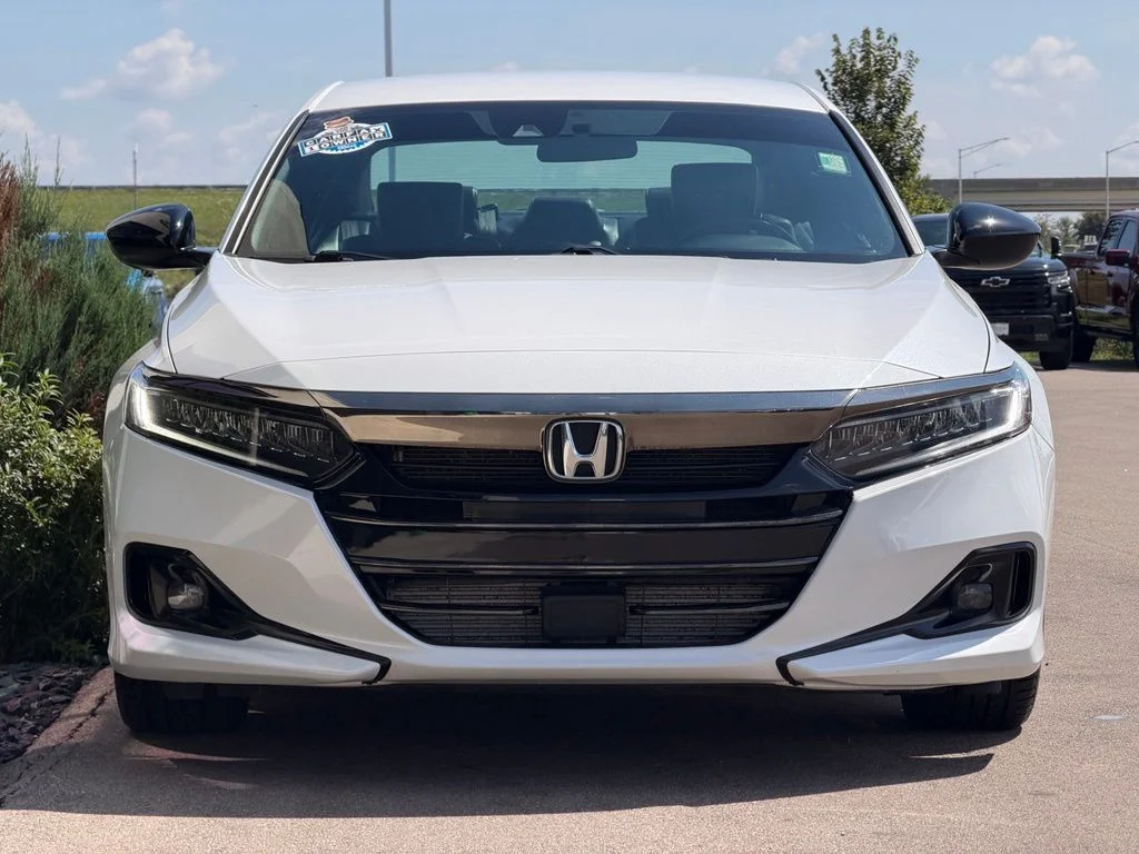 Used 2021 White Honda Sport image 6