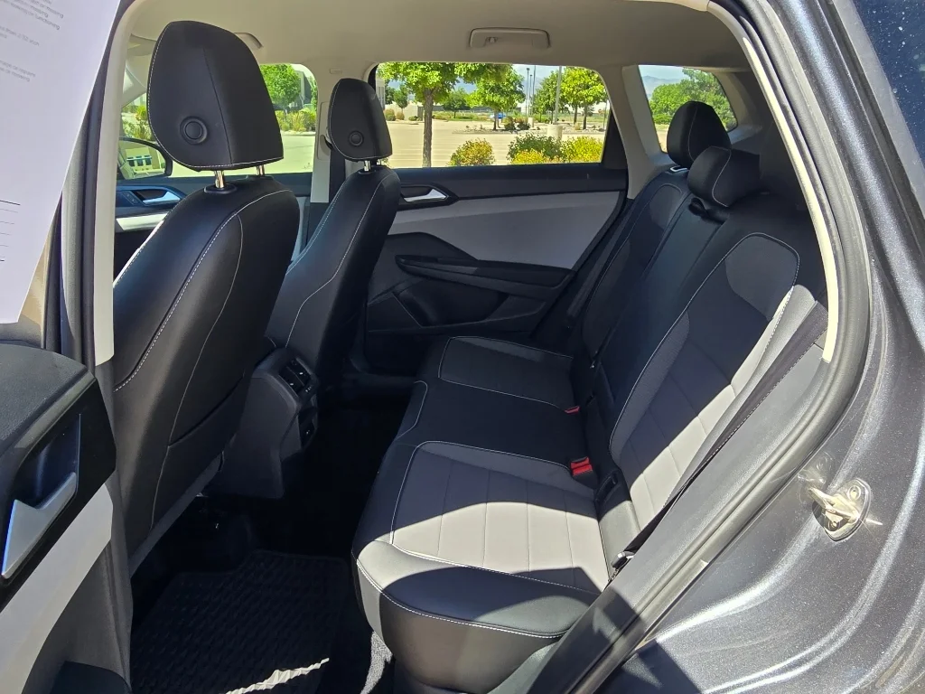 Used 2022 Platinum Gray Metallic Volkswagen SE image 15