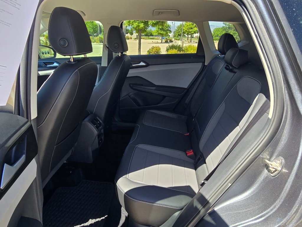 Used 2022 Platinum Gray Metallic Volkswagen SE image 14
