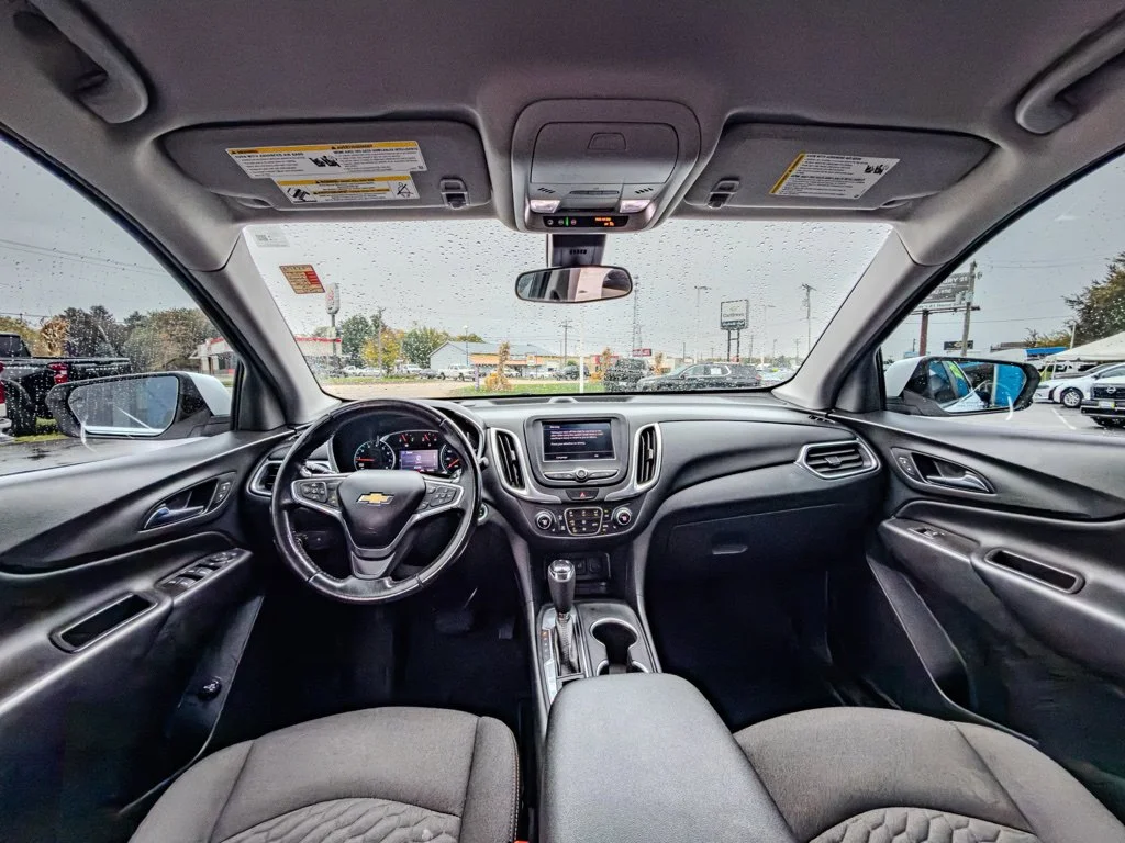 Used 2021 White Chevrolet LT image 5