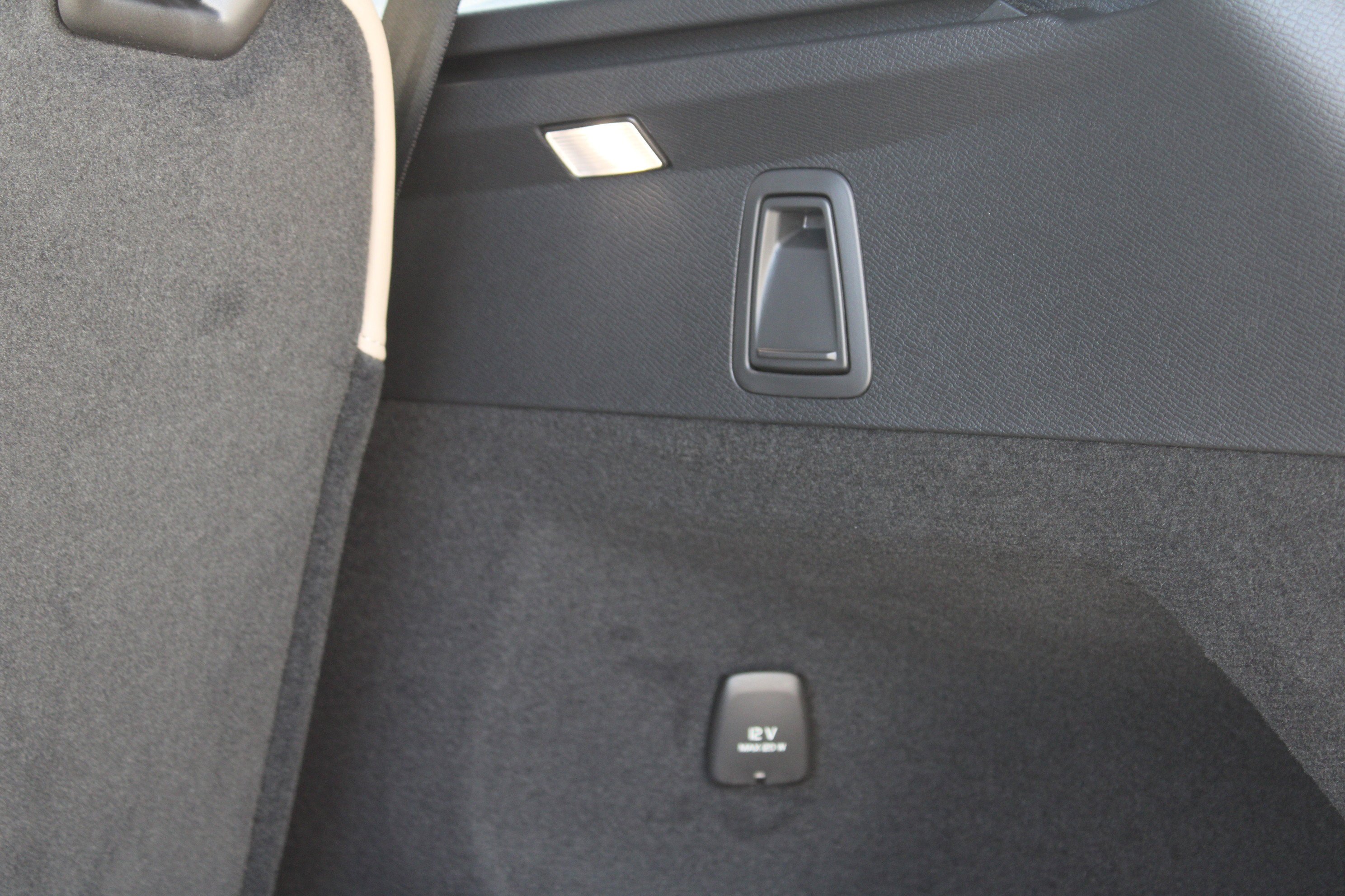 New 2026 Onyx Black Metallic Volvo Plus image 55