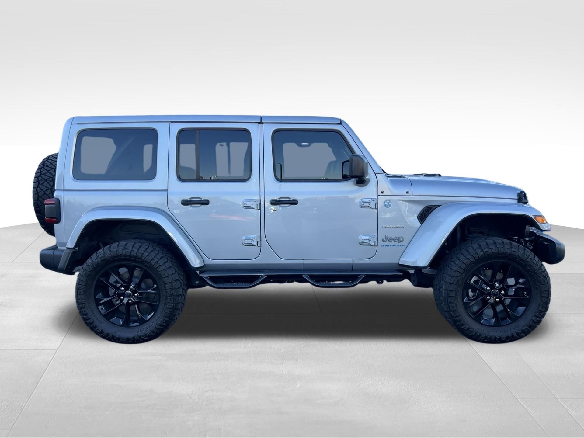 Used 2024 Silver Jeep Sahara 4xe image 4