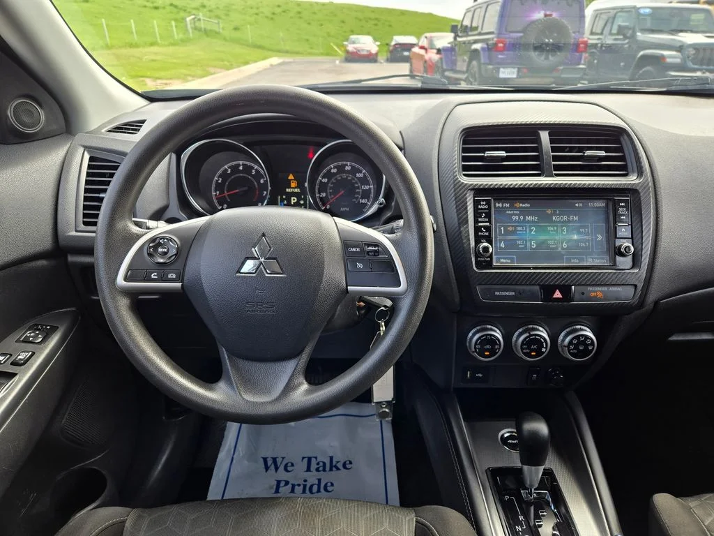 Used 2020 Black Mitsubishi 2.0 ES image 16
