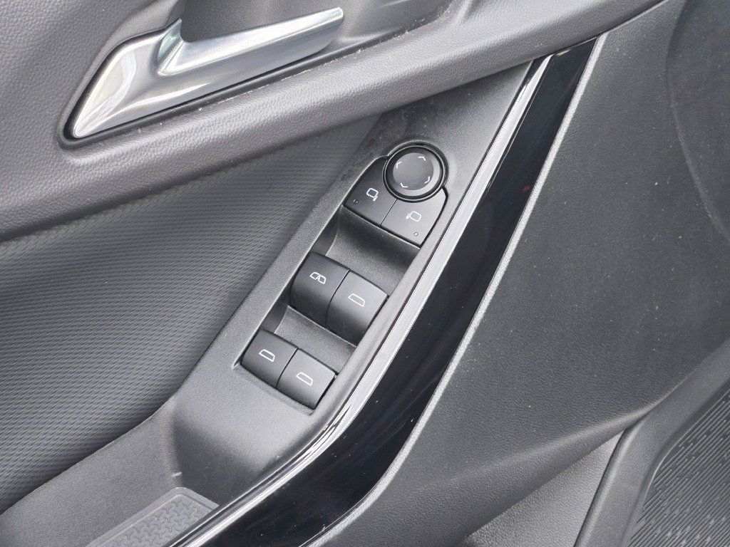 2025 Chevrolet Equinox LT - Photo 21