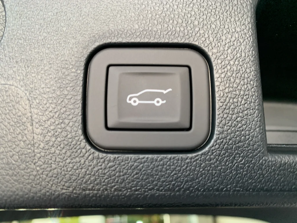 2027 Chevrolet Equinox RS - Photo 10