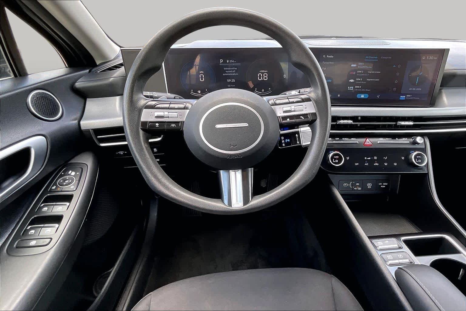 Used 2025 Black Hyundai SEL image 6