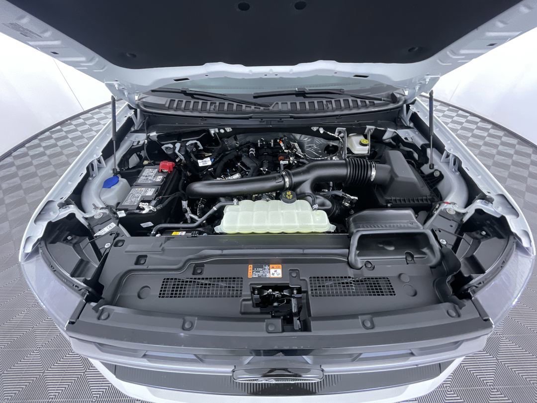 New 2026 Star White Metallic Tri-Coat Ford Tremor image 28