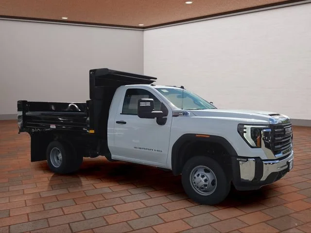 2026 GMC Sierra 3500HD Pro - Photo 2
