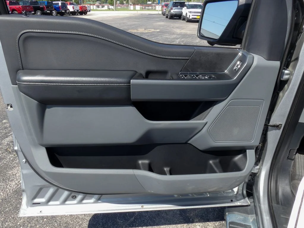 Used 2024 Silver Ford XLT image 8
