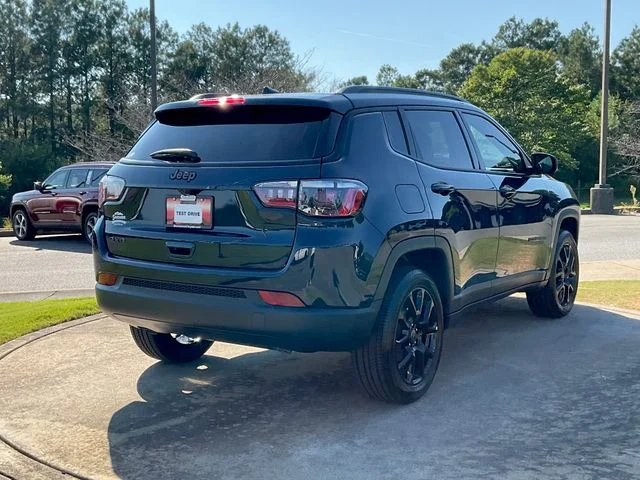 New 2026 Fathom Blue Pearl Coat Jeep Latitude image 7