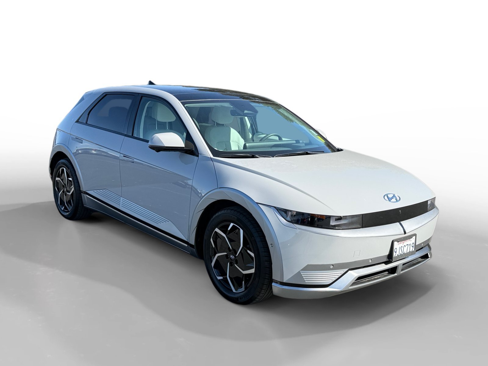 Certified Used 2023 Cyber Gray Hyundai Limited image 7