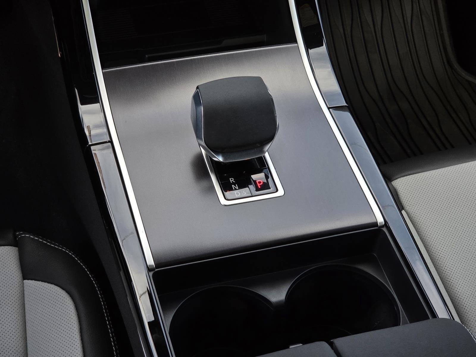 New 2026 Arroios Grey Land Rover Belgravia Edition image 16