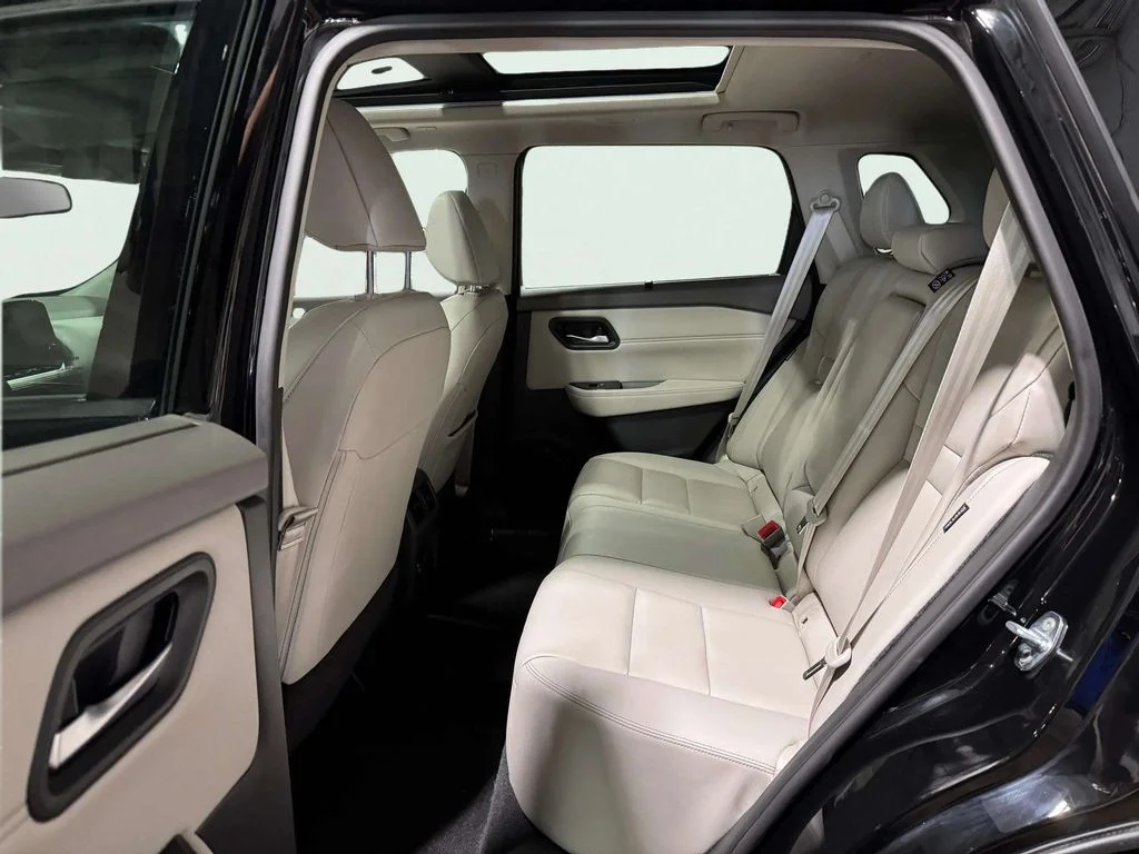 Certified Used 2023 Super Black Nissan SL image 27
