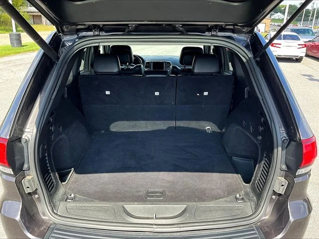 Used 2018 Gray Jeep Altitude image 26
