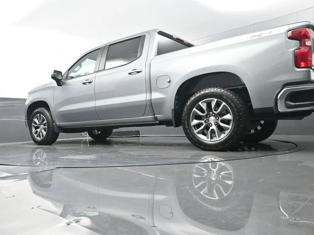 Used 2024 Gray Chevrolet LT image 41