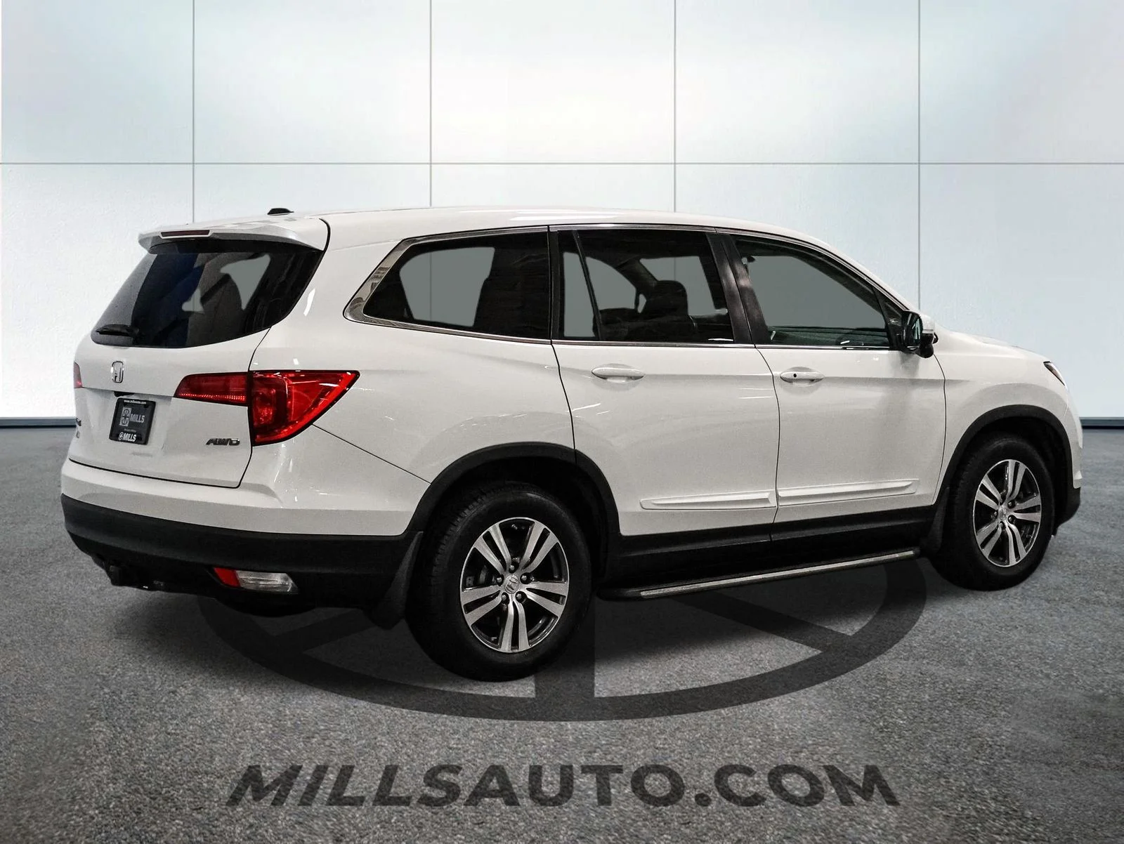 Used 2016 White Diamond Pearl Honda EX-L image 8