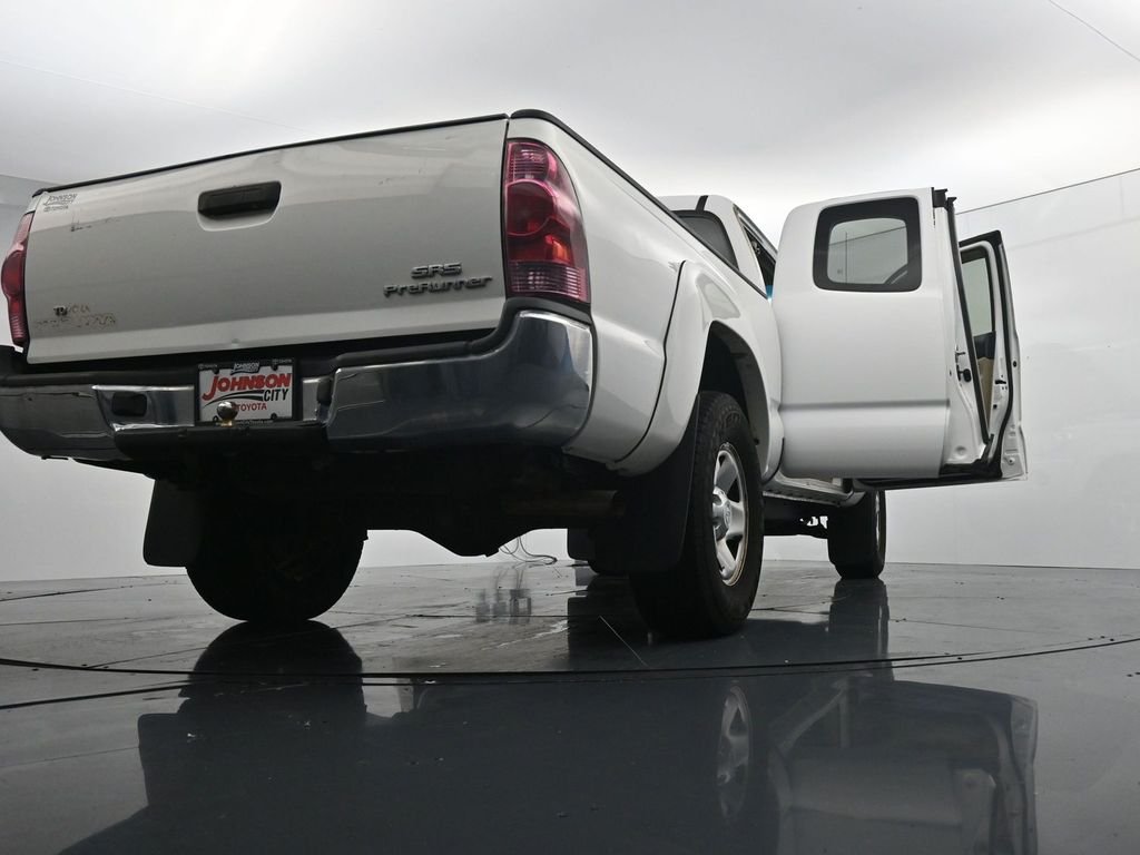 Used 2009 White Toyota PreRunner image 39
