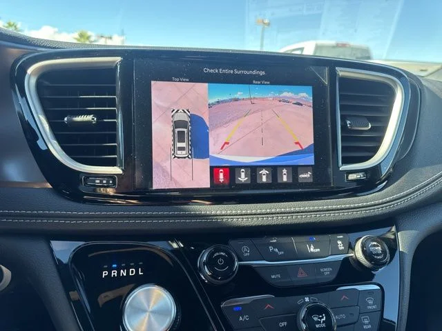2026 Chrysler Pacifica Select - Photo 25