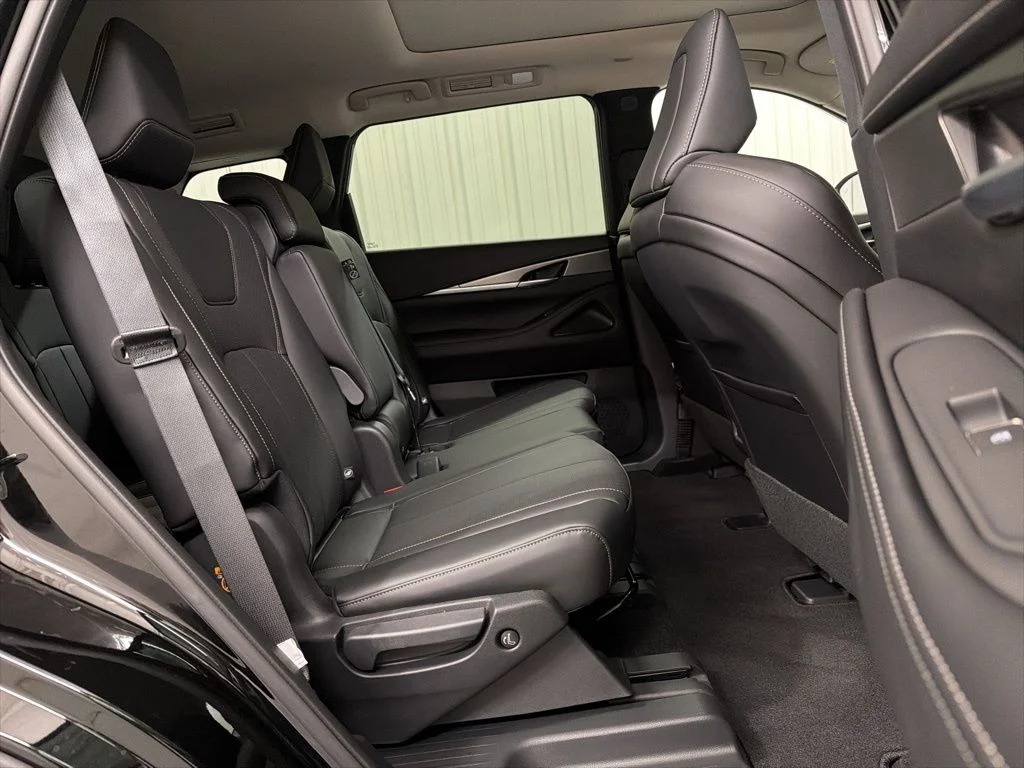 Certified Used 2026 Black INFINITI PURE image 38