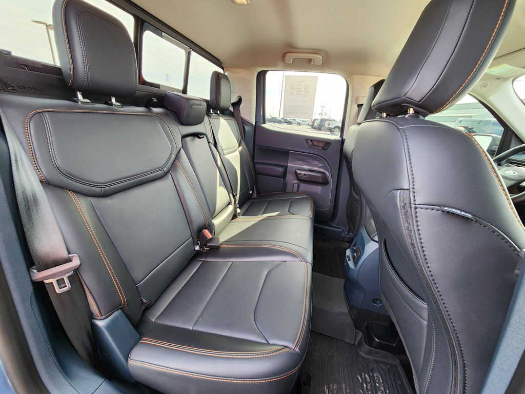 Used 2024 Azure Gray Metallic Tri-Coat Ford LARIAT Advanced image 19