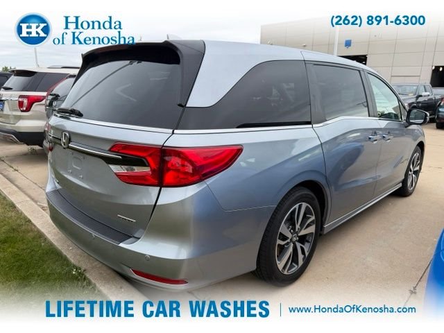 Certified Used 2024 Lunar Silver Metallic Honda Touring image 2