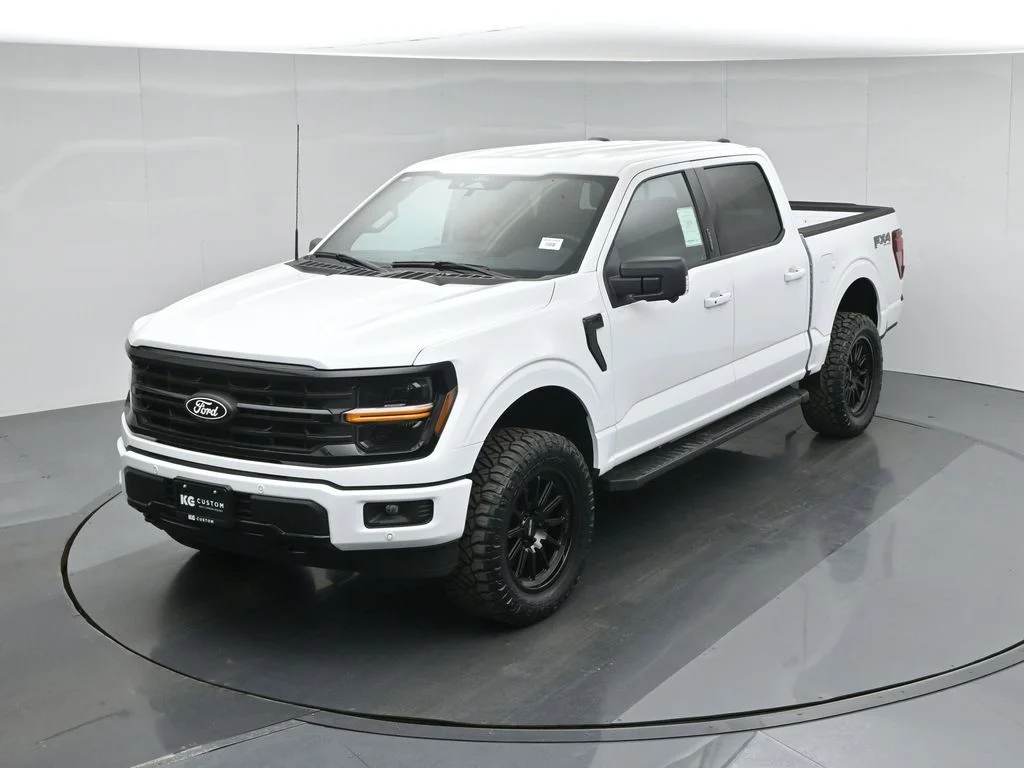 New 2026 Oxford White Ford XLT image 37