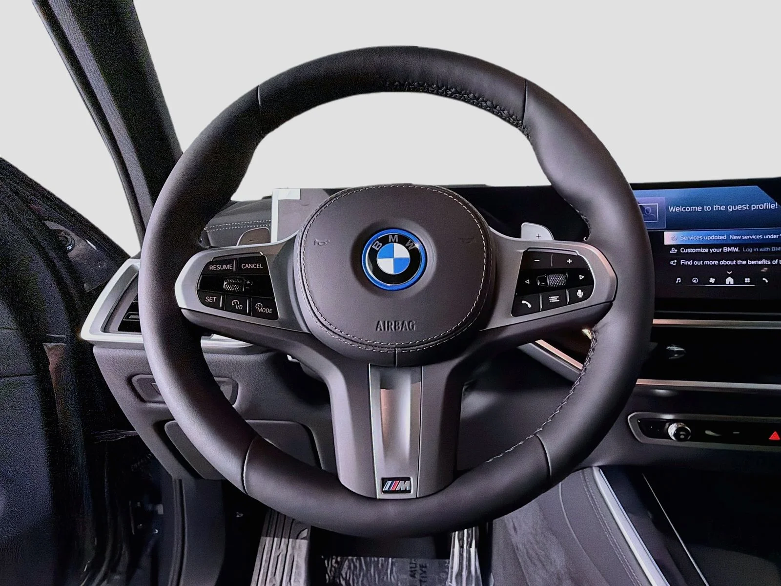 New 2026 Dravit Grey Metallic BMW xDrive50e image 11