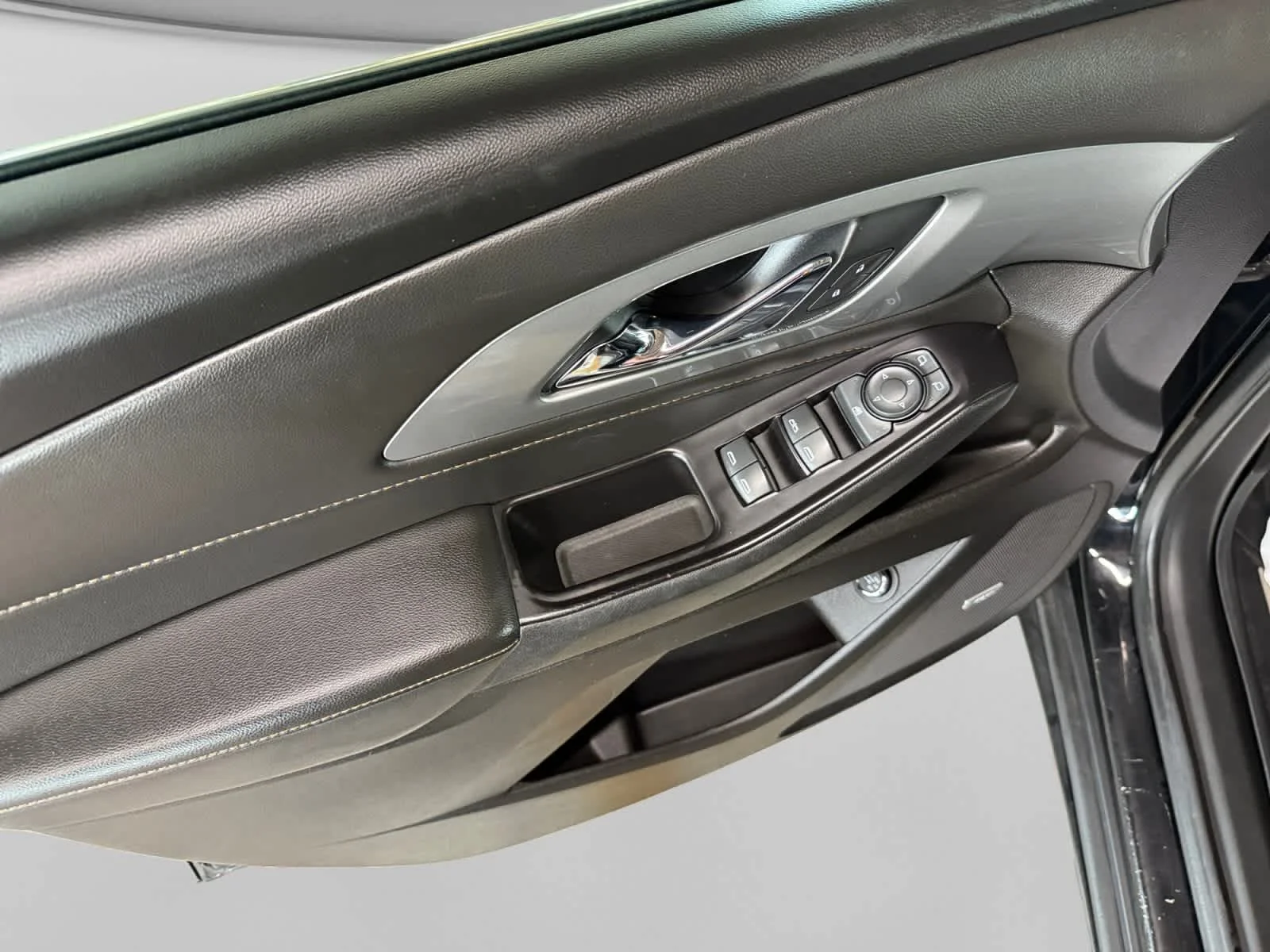 Used 2019 Mosaic Black Metallic Chevrolet LT Leather image 10
