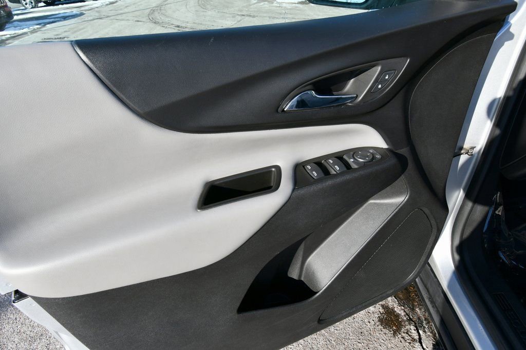 2022 Chevrolet Equinox LT - Photo 14