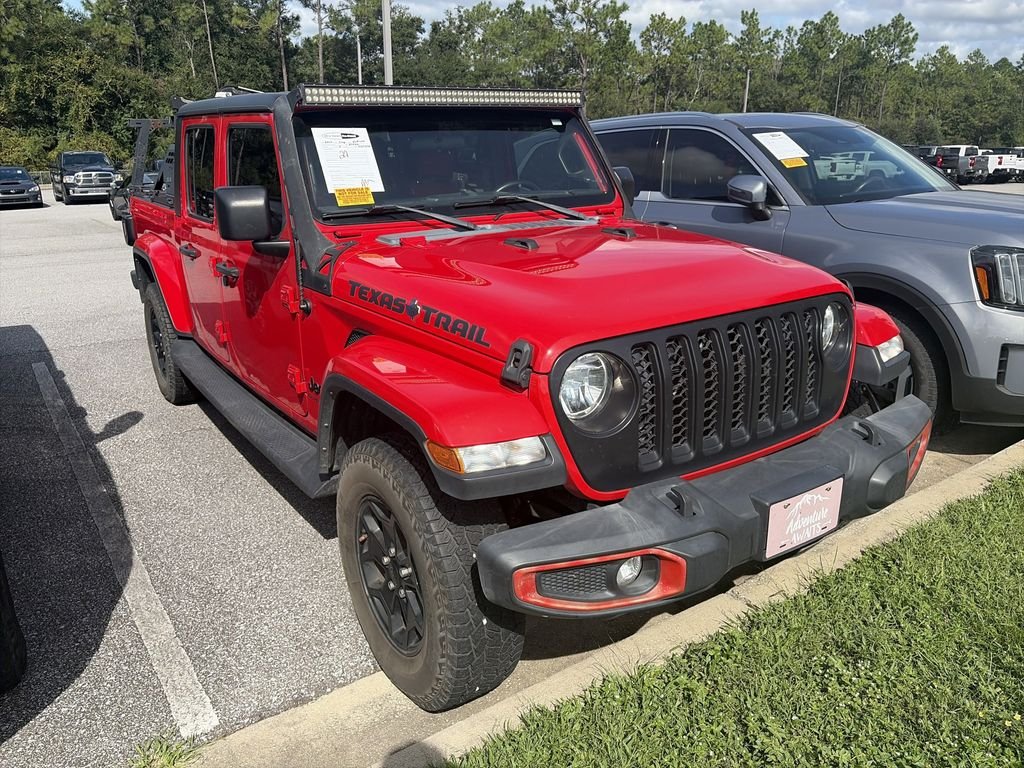 Used 2022 Red Jeep Texas Trail image 2