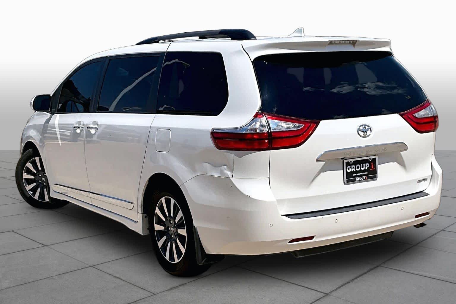 Used 2018 Blizzard Pearl Toyota Limited image 12