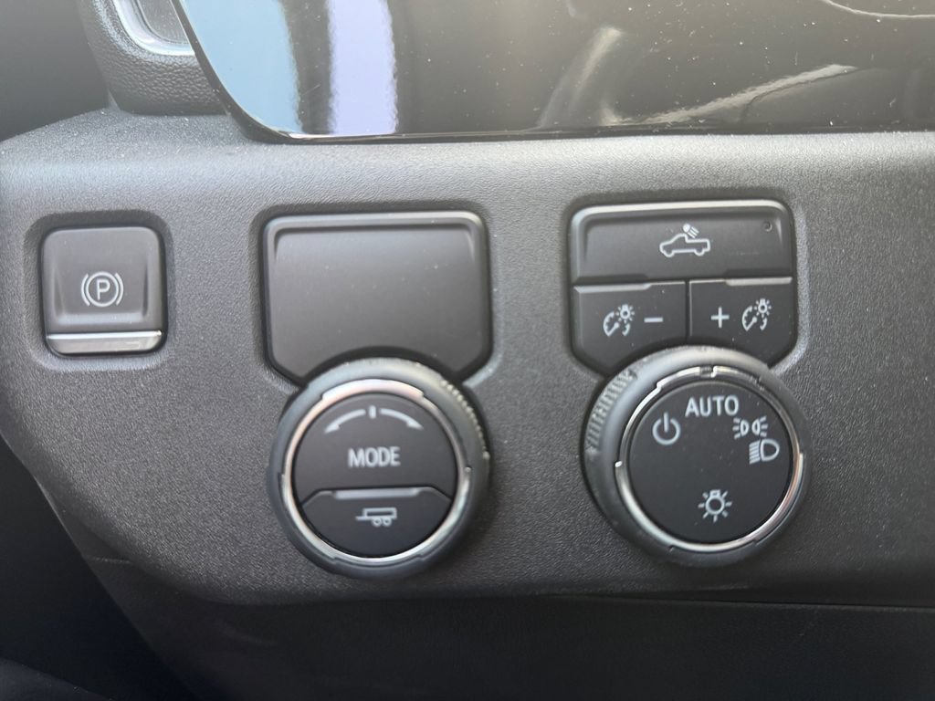 Used 2023 STERLING GRAY METALLIC Chevrolet LT image 21