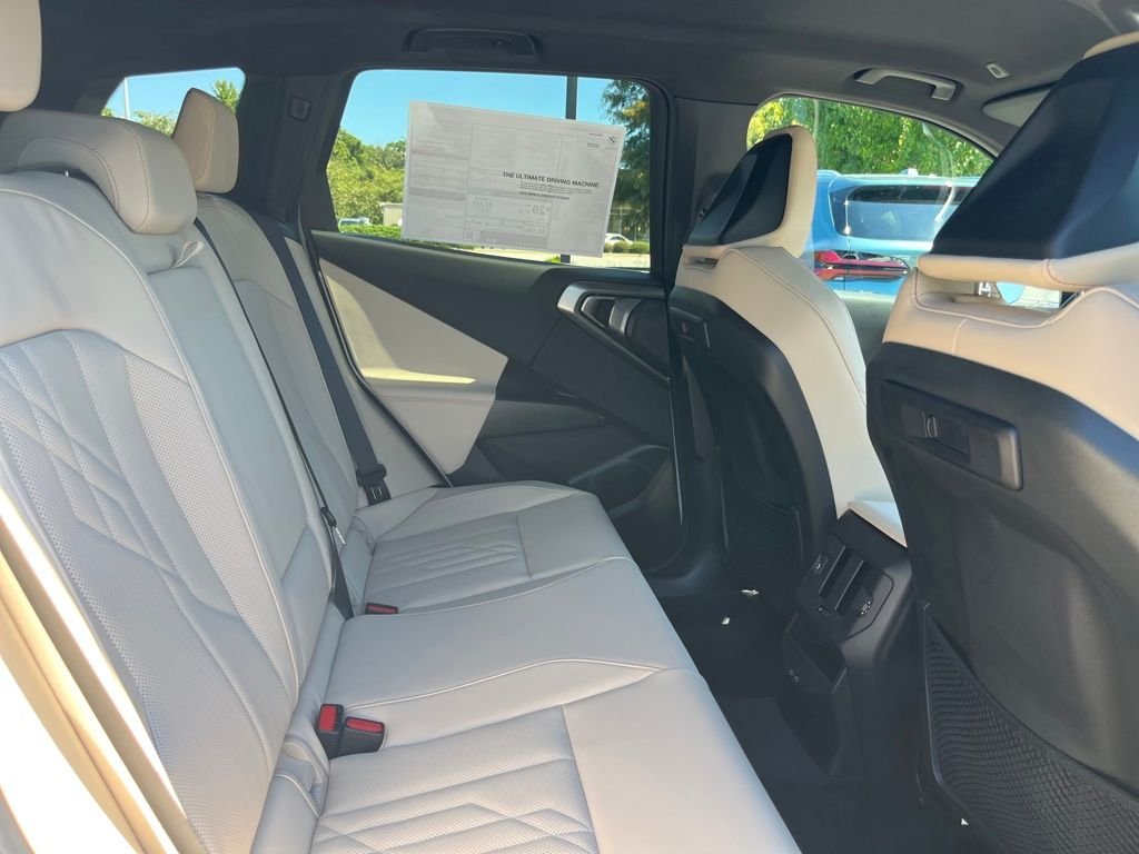2026 BMW X3 30 - Photo 32